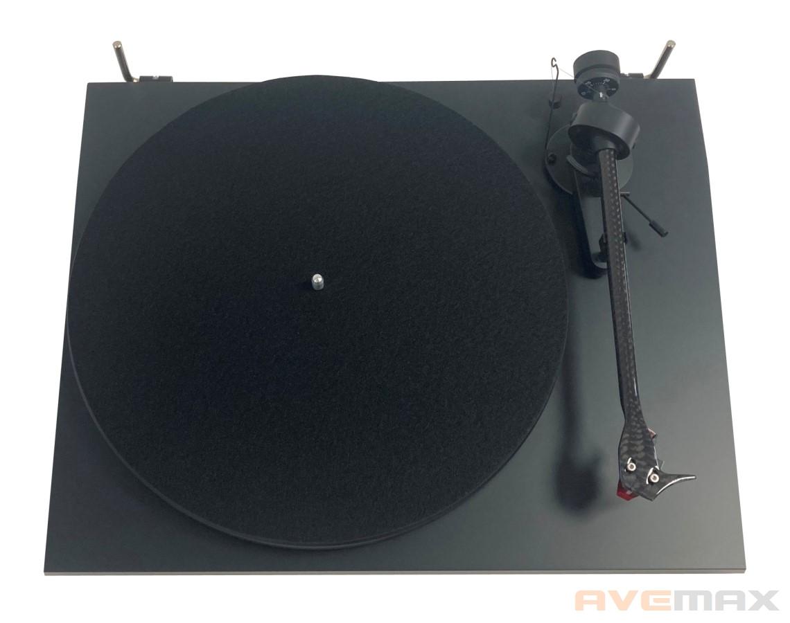 Pro-Ject Debut E Carbon + Ortofon 2M-Red (černá)