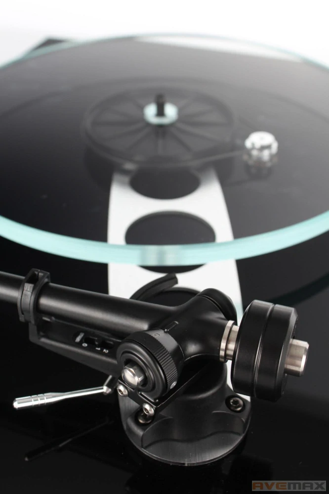 Rega Planar 3 + Nd3 MM (červený lesk)