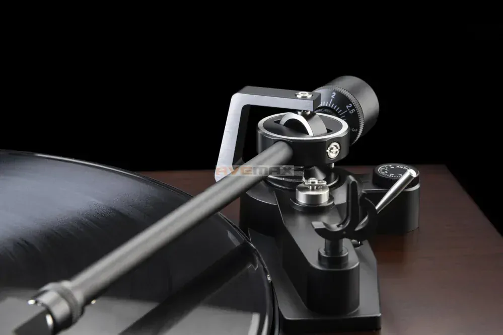 DUAL CS 618Q High End (ořech) + Ortofon 2M BLUE